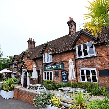 Swan, Thatcham By Marston'S Inns 외부 사진